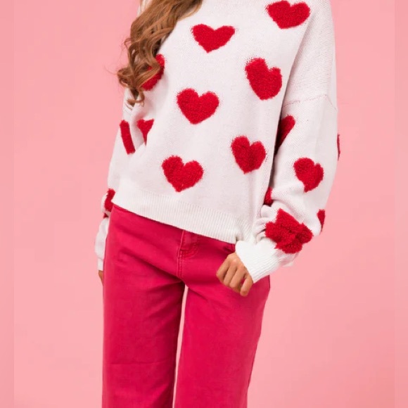 New large Valentine’s Day Off White and Cherry red Heart Pattern Sweater - Picture 4 of 9